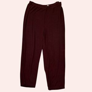 Chico’s Travelers Slinky Cropped Wide Leg Pant Wine Color Sz 2 / 12 equivalent.